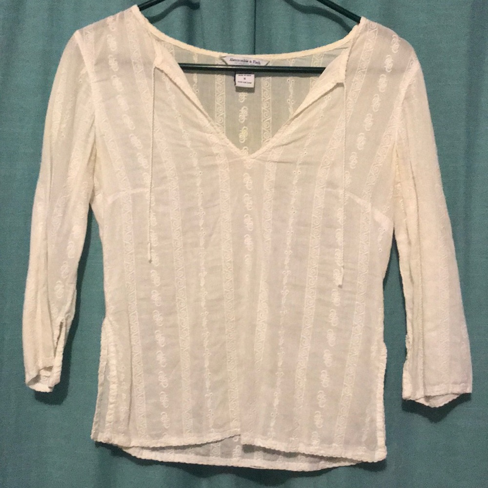 Abercrombie & Fitch Eyelet Festival Top - SM